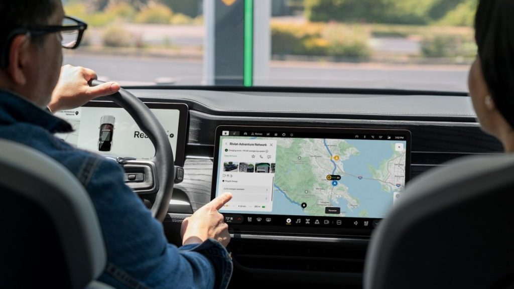 Rivian adota versão personalizada do Google Maps após 18 meses de desenvolvimento conjunto