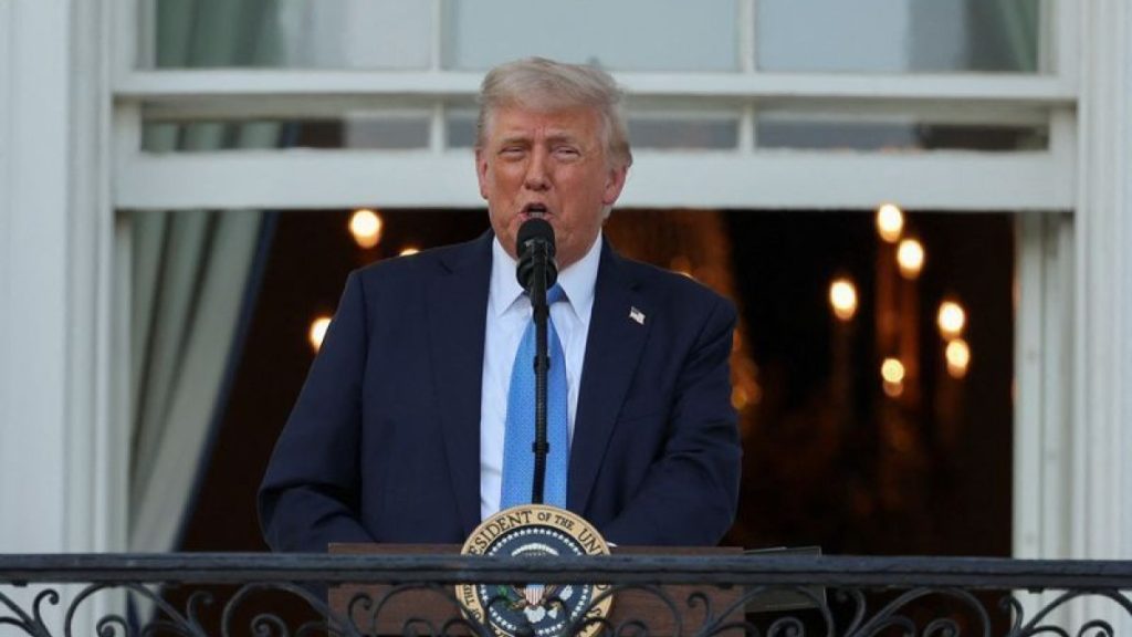 Trump reúne líderes de tecnologia e energia e reforça competição “amigável” com a China na área de IA