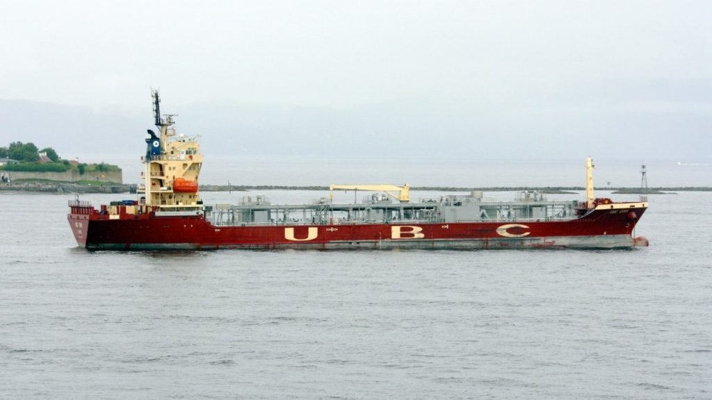 Navio de transporte de cimento captura CO₂ a bordo e converte em calcário durante a viagem