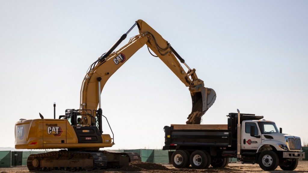 Ex-funcionários da Waymo criam Bedrock Robotics e captam US$ 80 milhões para automatizar canteiros de obras