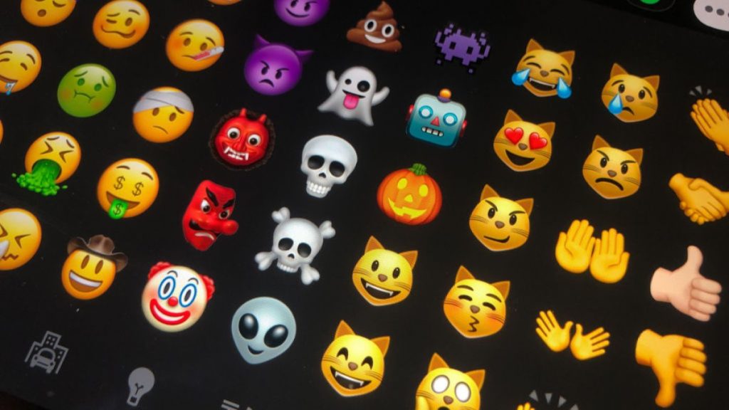 Apple amplia catálogo de jogos no News+ com desafio diário de emojis