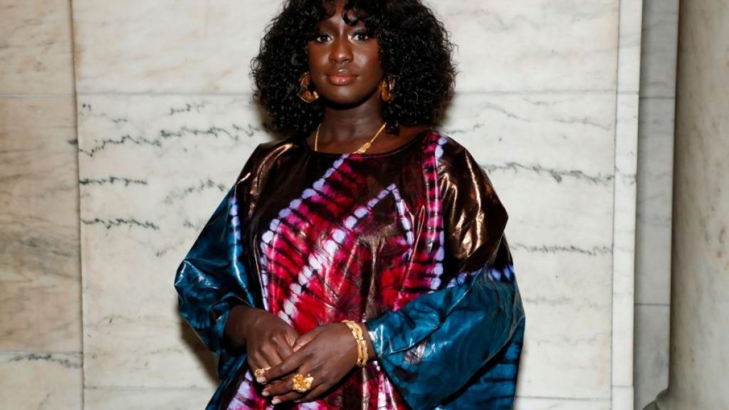 Marca de maquiagem Ami Colé anuncia encerramento das operações após captar mais de US$ 3 milhões