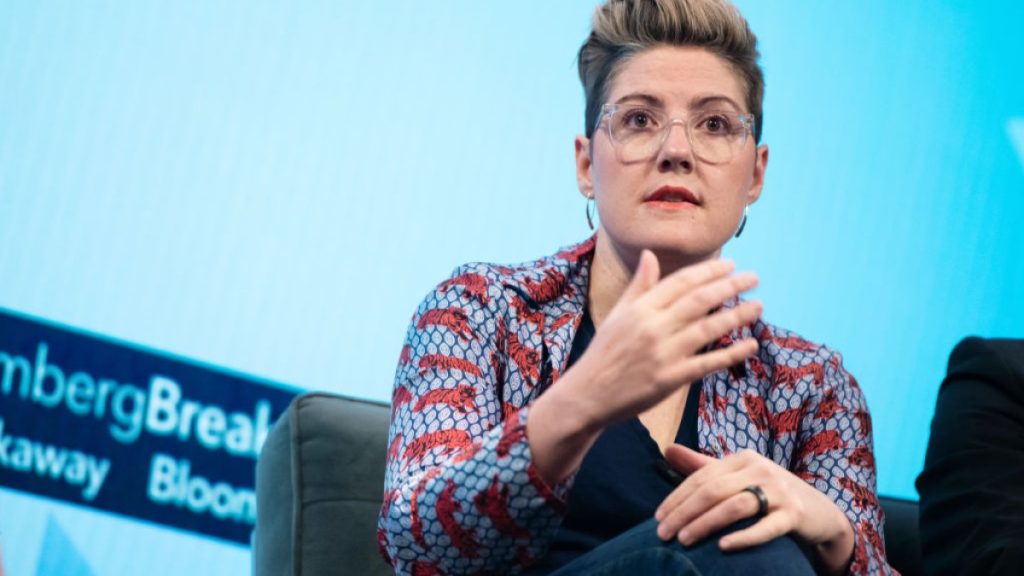 Fundadora da CaaStle se entrega à Justiça dos EUA após acusações de fraude de US$ 300 milhões