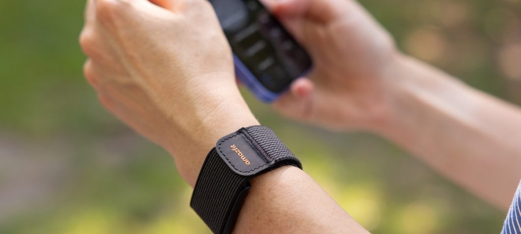 Amazfit lança Helio Strap com sensores de precisão e 10 dias de bateria por 99 dólares