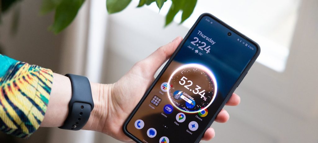 OnePlus 13R recebe desconto de 100 dólares e reforça status de “flagship killer”