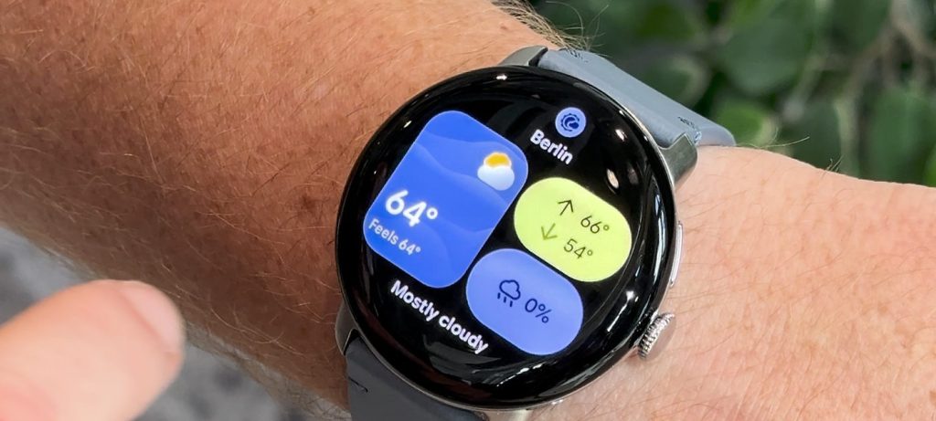 Google Pixel Watch 4 corrige falhas com ecrã recorde e autonomia reforçada