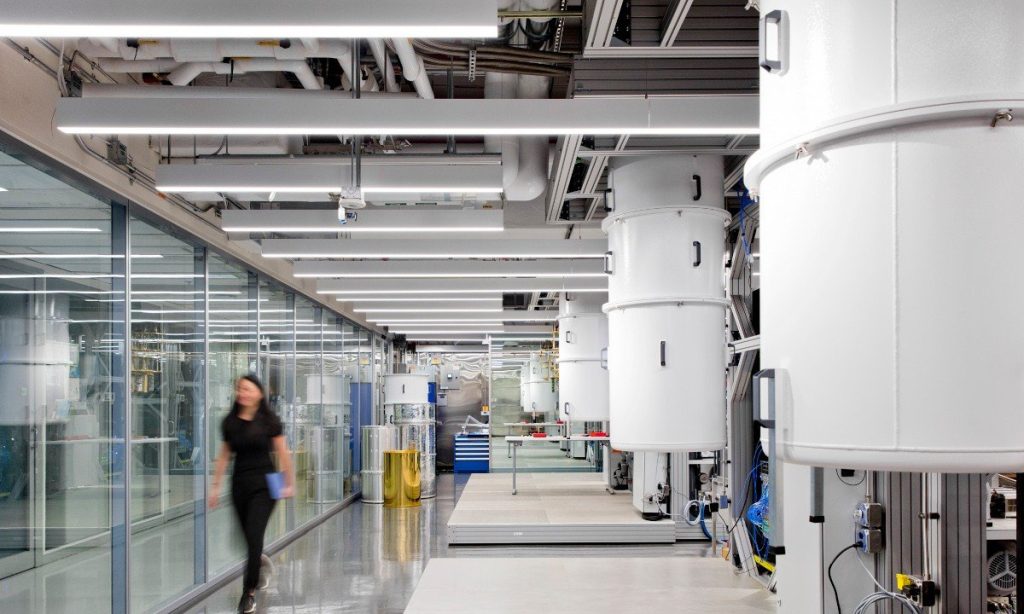 IBM e AMD unem forças para integrar computação quântica e supercomputadores