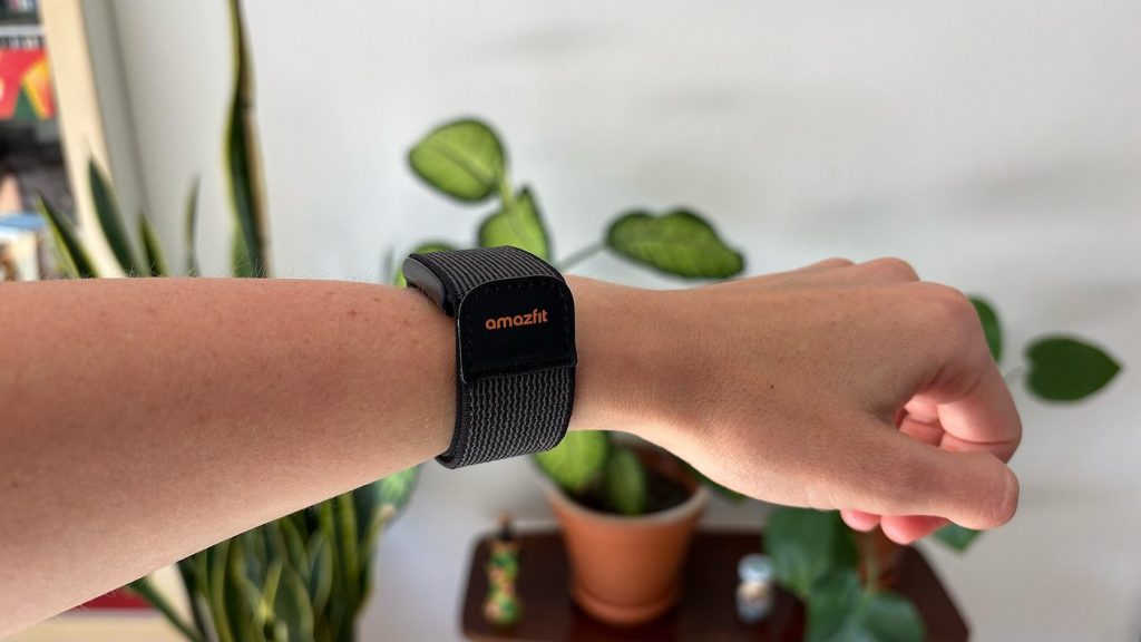 Amazfit Helio Strap desafia rivais de topo com monitorização do sono por 99 dólares