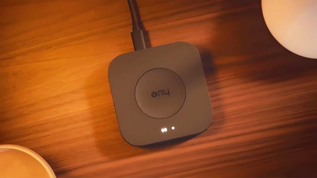 Philips Hue Bridge Pro surge antes do tempo e promete integração 5x mais rápida