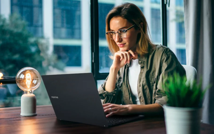 Positivo Tecnologia expande portfólio corporativo com foco em PCs equipados com inteligência artificial 2 positivo vision 912x569 1